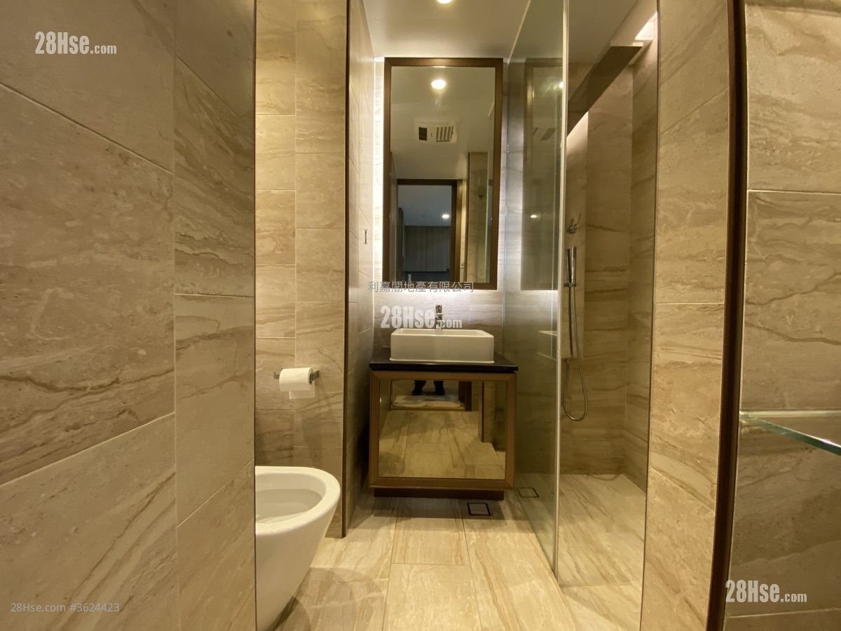 荟荞 租盘 2 房 , 1 浴室 389 平方尺 ( 36.1 平方米 ) 荟荞 租盘 2 房 , 1 浴室 389 平方尺 ( 36.1 平方米 )