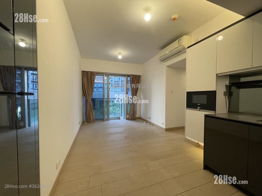 Century Link Sell 2 Bedrooms , 1 Bathroom 461 ft² ( 42.8 m² )