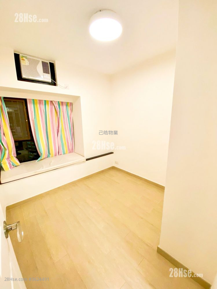 殷桦花园 售盘 3 房 , 2 浴室 793 平方尺 ( 73.7 平方米 ) 殷桦花园 售盘 3 房 , 2 浴室 793 平方尺 ( 73.7 平方米 )