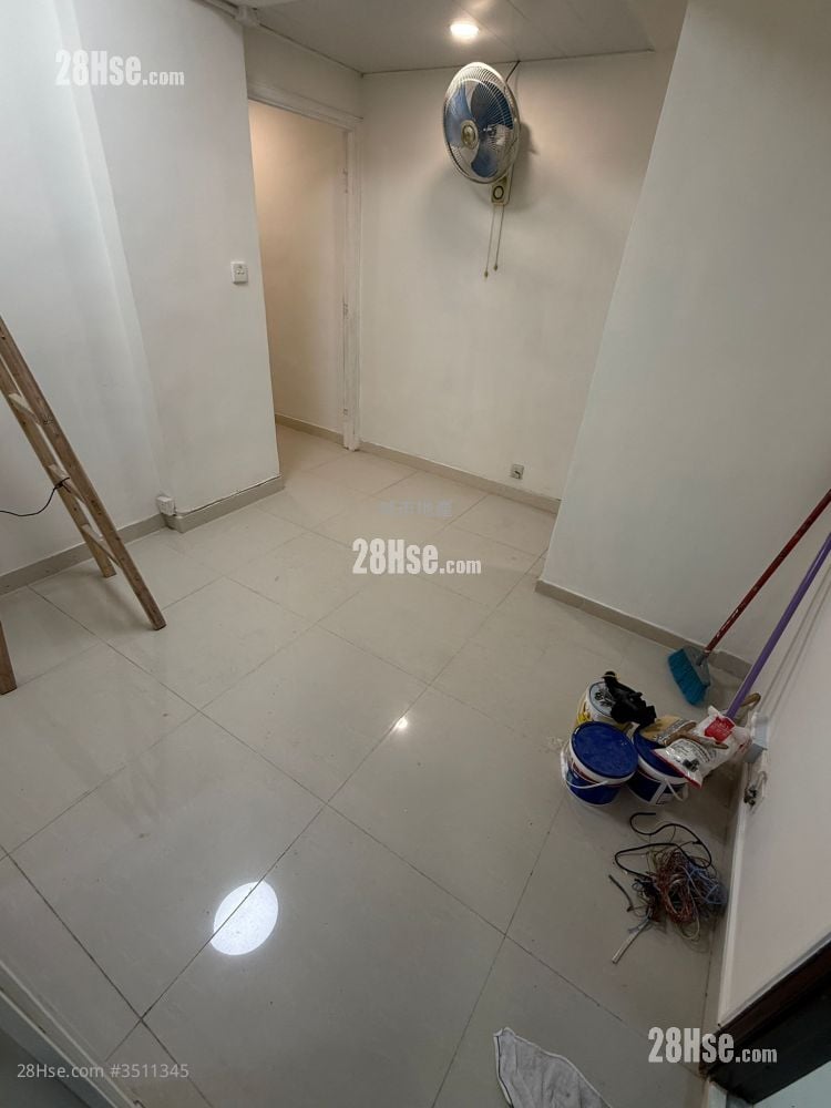 嘉荣大厦 租盘 2 房 , 1 浴室 225 平方尺 ( 20.9 平方米 )