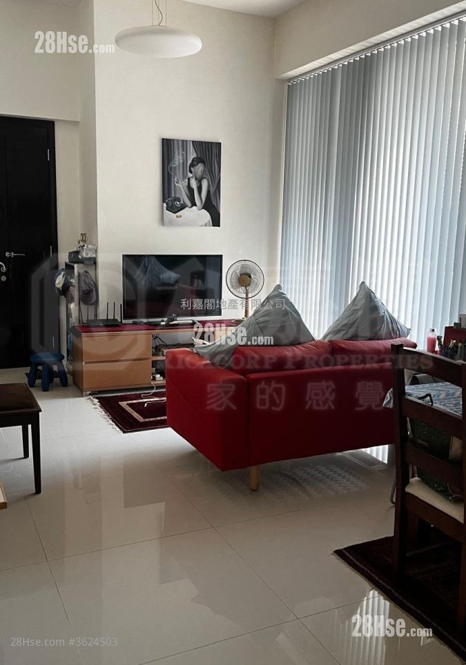 Conduit 18 Sell 3 Bedrooms , 2 Bathrooms 920 ft² ( 85.5 m² )