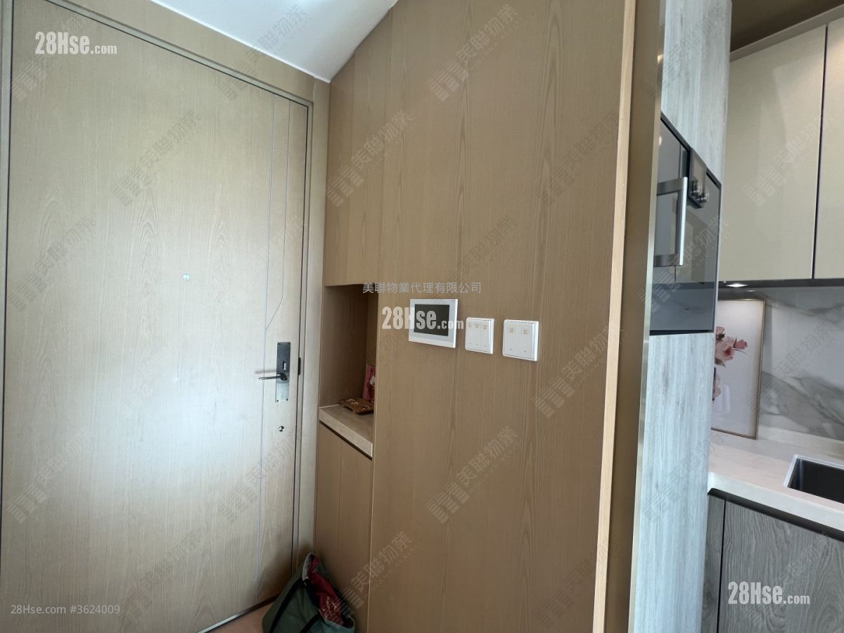 维港滙 售盘 1 房 320 平方尺 ( 29.7 平方米 ) 维港滙 售盘 1 房 320 平方尺 ( 29.7 平方米 )