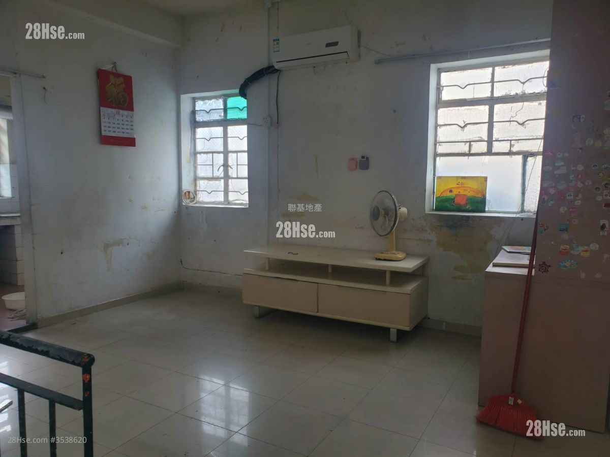 马田村 租盘 400 平方尺 ( 37.2 平方米 )