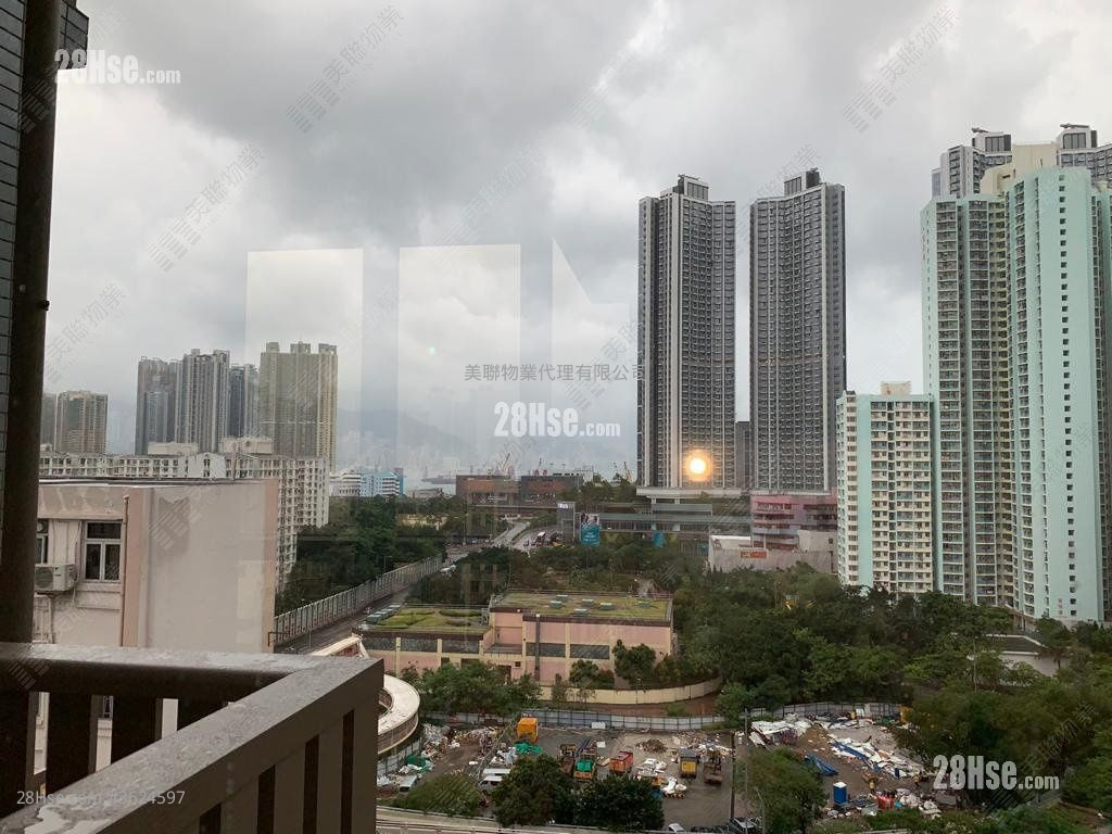 Astoria Crest Sell 1 Bedroom 270 ft² ( 25.1 m² )