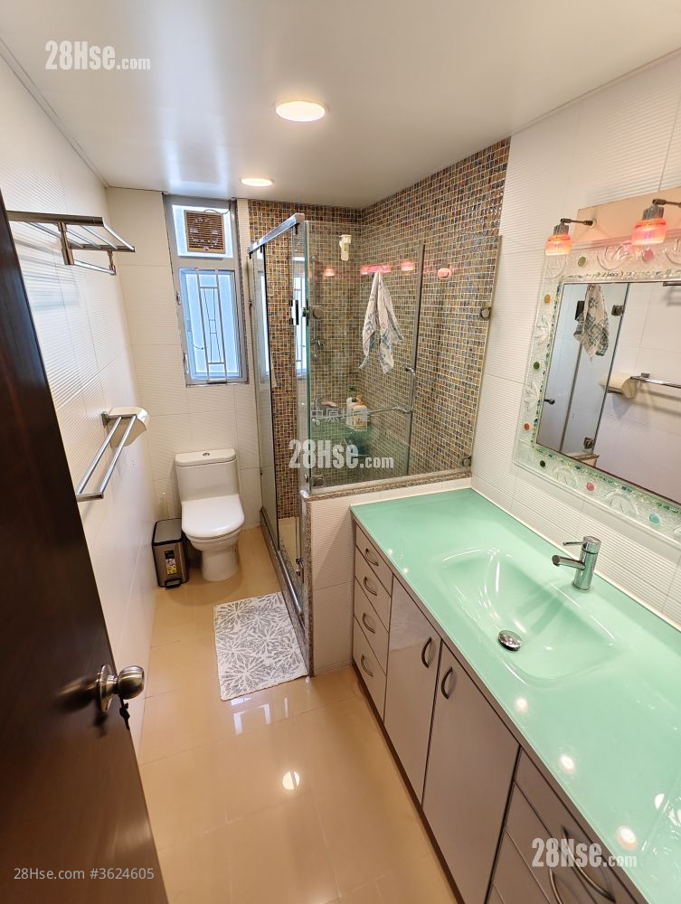 豪景花园 售盘 3 房 , 3 浴室 1,381 平方尺 ( 128.3 平方米 ) 豪景花园 售盘 3 房 , 3 浴室 1,381 平方尺 ( 128.3 平方米 )