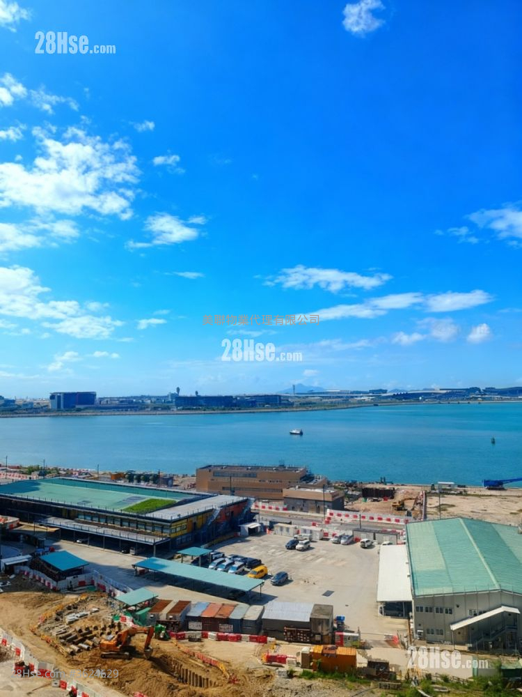 Century Link Rental 2 Bedrooms , 1 Bathroom 452 ft² ( 42.0 m² )