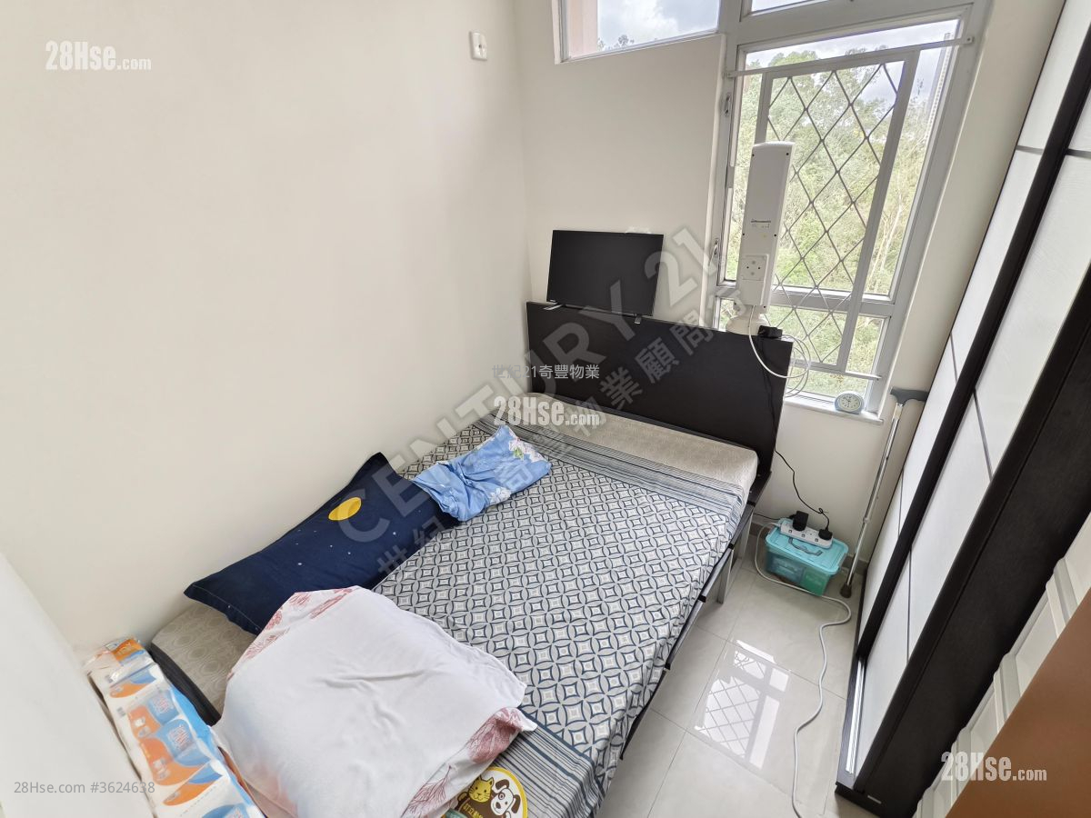 Cheong Shing Court Sell 3 Bedrooms , 2 Bathrooms 650 ft² ( 60.4 m² ) Cheong Shing Court Sell 3 Bedrooms , 2 Bathrooms 650 ft² ( 60.4 m² )