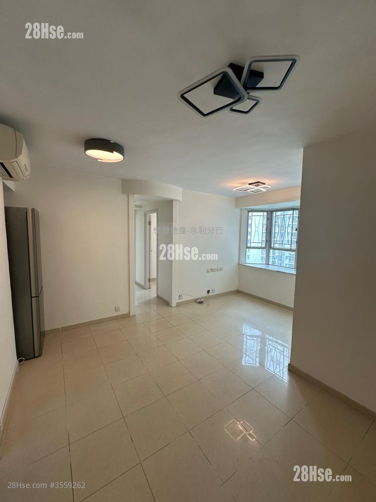 Koway Court Rental 3 Bedrooms , 1 Bathroom 503 ft² ( 46.7 m² )