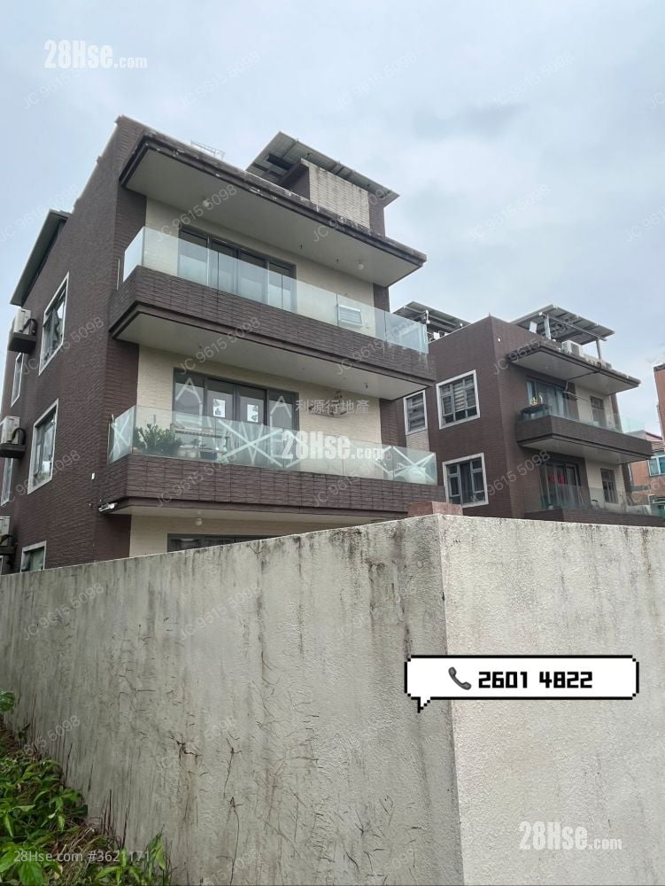 Village Rental 3 Bedrooms , 1 Bathroom 700 ft² ( 65.0 m² )