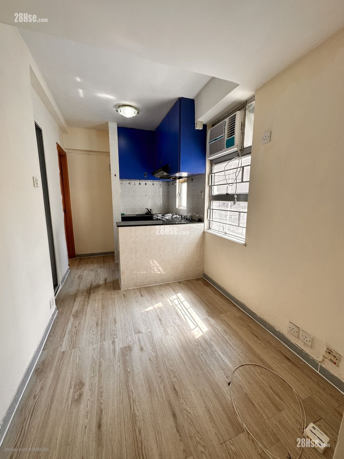 康辉大厦 售盘 2 房 , 1 浴室 280 平方尺 ( 26.0 平方米 )