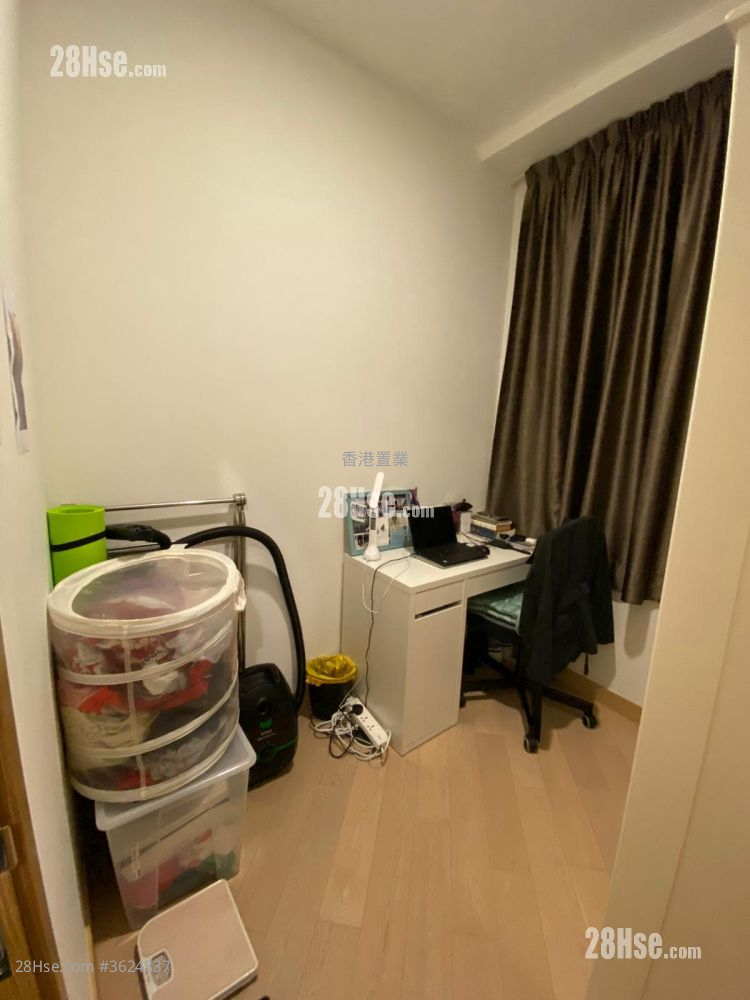 Century Link Sell 2 Bedrooms 452 ft² ( 42.0 m² ) Century Link Sell 2 Bedrooms 452 ft² ( 42.0 m² )