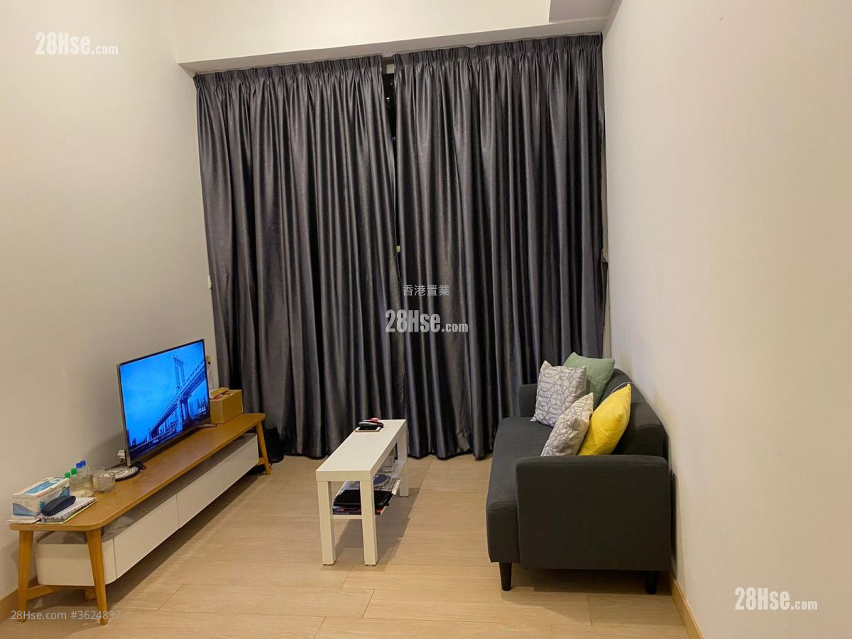 Century Link Sell 2 Bedrooms 452 ft² ( 42.0 m² ) Century Link Sell 2 Bedrooms 452 ft² ( 42.0 m² )