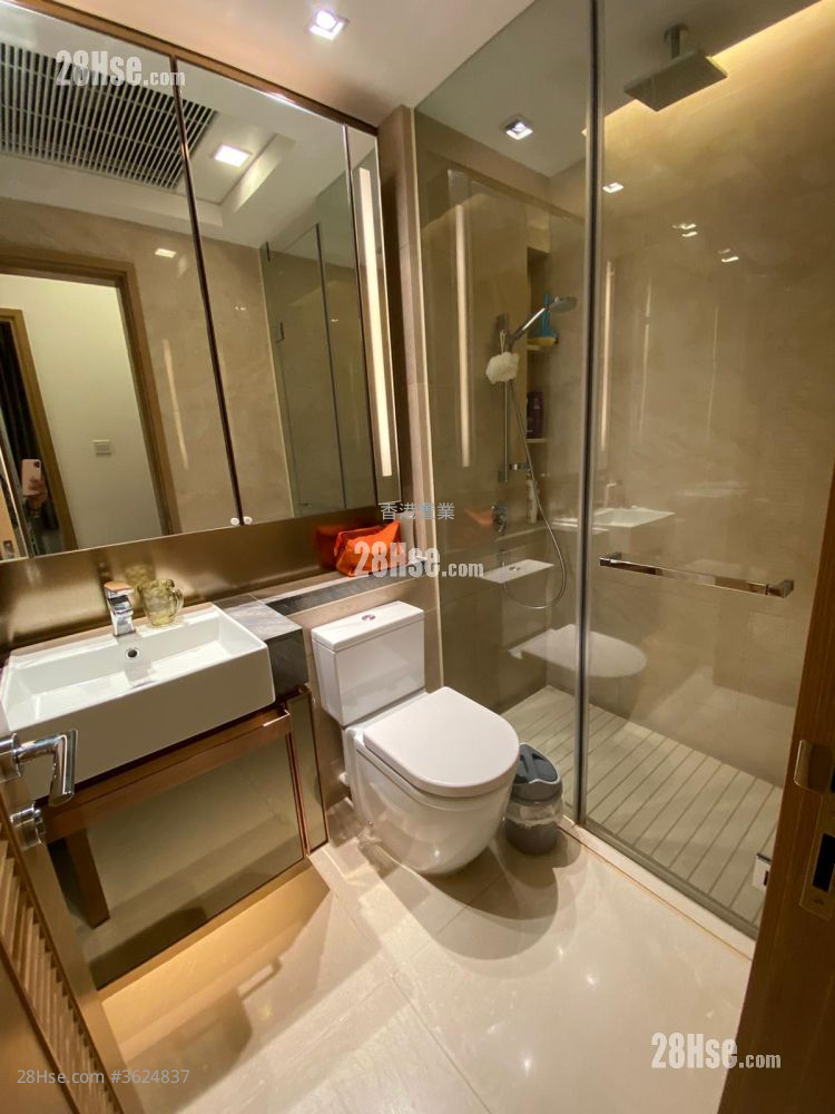 Century Link Sell 2 Bedrooms 452 ft² ( 42.0 m² ) Century Link Sell 2 Bedrooms 452 ft² ( 42.0 m² )