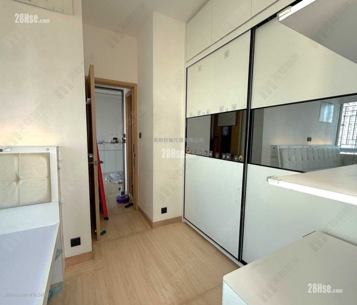 现崇山 售盘 2 房 570 平方尺 ( 53.0 平方米 ) 现崇山 售盘 2 房 570 平方尺 ( 53.0 平方米 )