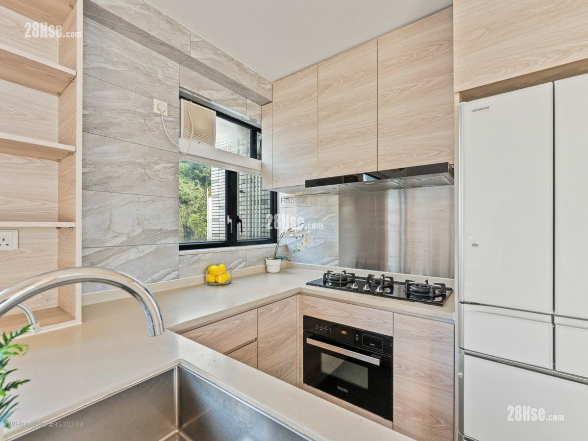 慧苑 售盘 3 房 , 2 浴室 1,010 平方尺 ( 93.8 平方米 ) 慧苑 售盘 3 房 , 2 浴室 1,010 平方尺 ( 93.8 平方米 )