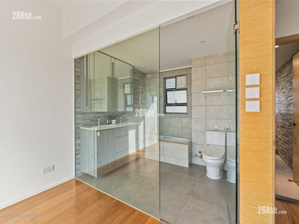 慧苑 售盘 3 房 , 2 浴室 1,010 平方尺 ( 93.8 平方米 ) 慧苑 售盘 3 房 , 2 浴室 1,010 平方尺 ( 93.8 平方米 )