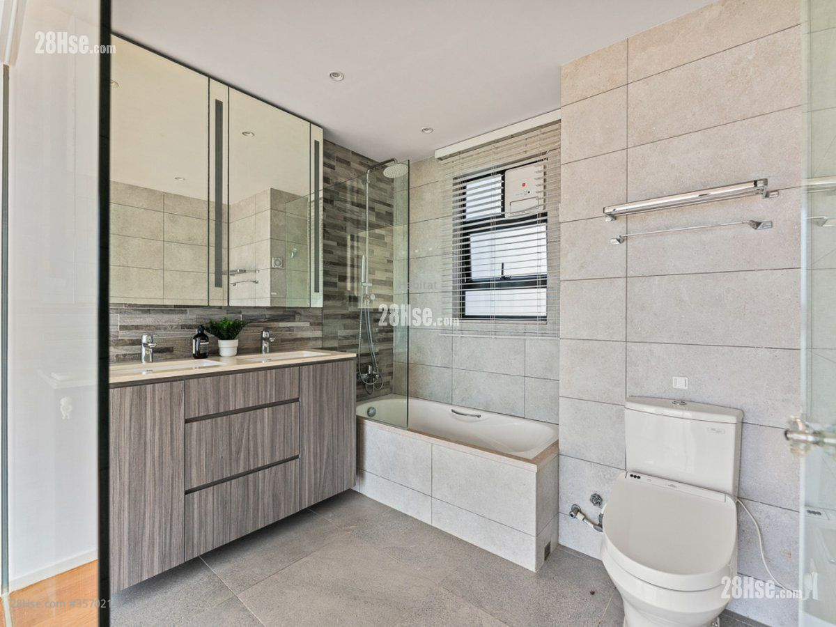 慧苑 售盘 3 房 , 2 浴室 1,010 平方尺 ( 93.8 平方米 ) 慧苑 售盘 3 房 , 2 浴室 1,010 平方尺 ( 93.8 平方米 )