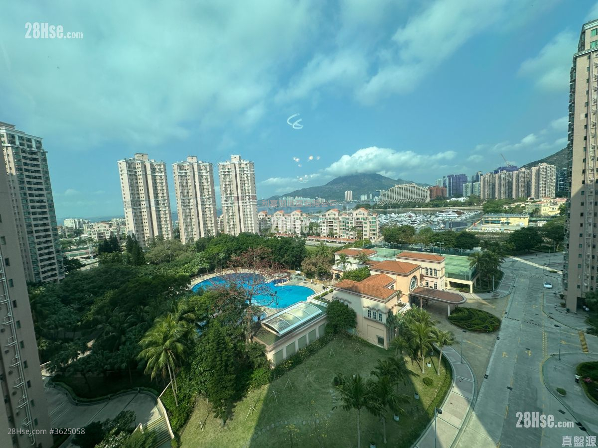 Hong Kong Gold Coast Sell 2 Bedrooms , 1 Bathroom 535 ft² ( 49.7 m² )