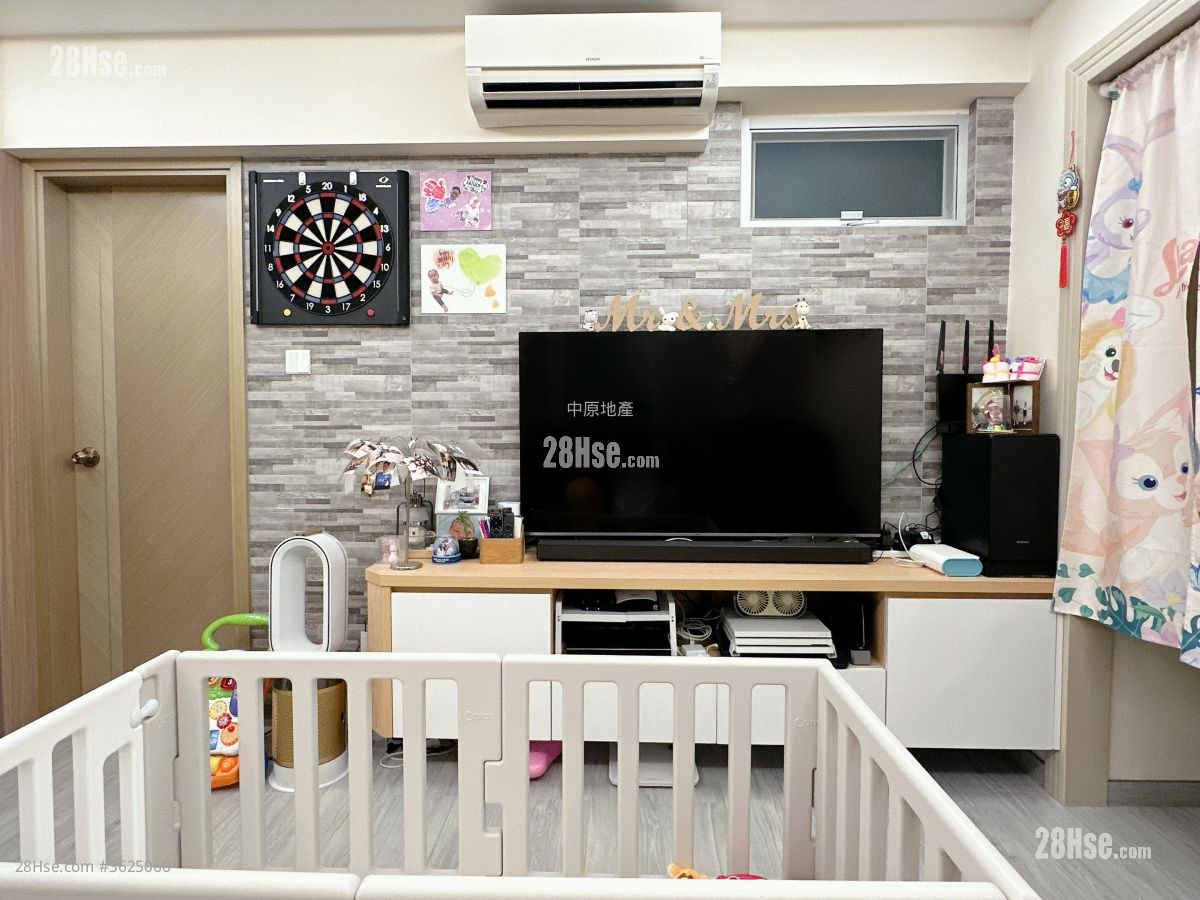 金辉花园 售盘 3 房 502 平方尺 ( 46.6 平方米 ) 金辉花园 售盘 3 房 502 平方尺 ( 46.6 平方米 )