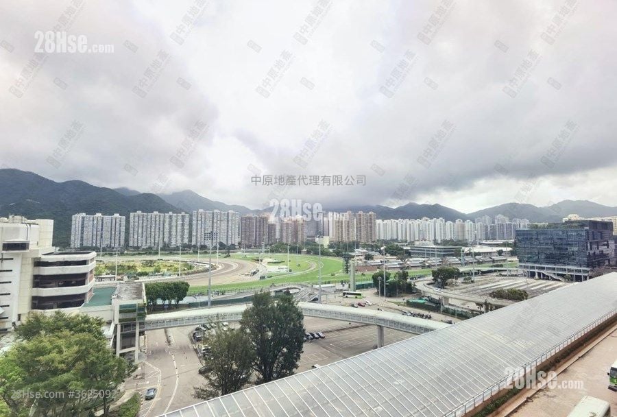 骏景园 售盘 3 房 1,370 平方尺 ( 127.3 平方米 )