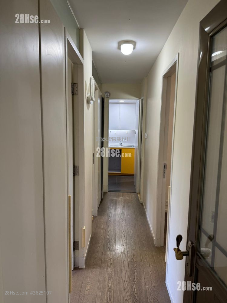 广林苑 售盘 3 房 , 1 浴室 595 平方尺 ( 55.3 平方米 ) 广林苑 售盘 3 房 , 1 浴室 595 平方尺 ( 55.3 平方米 )