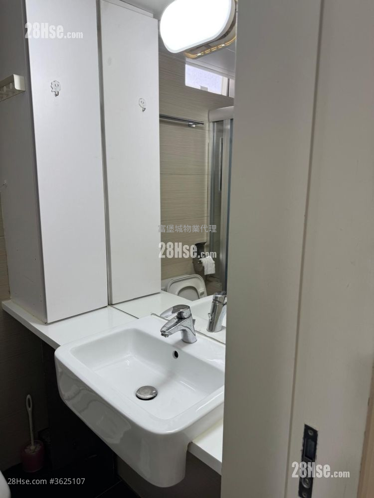 广林苑 售盘 3 房 , 1 浴室 595 平方尺 ( 55.3 平方米 ) 广林苑 售盘 3 房 , 1 浴室 595 平方尺 ( 55.3 平方米 )