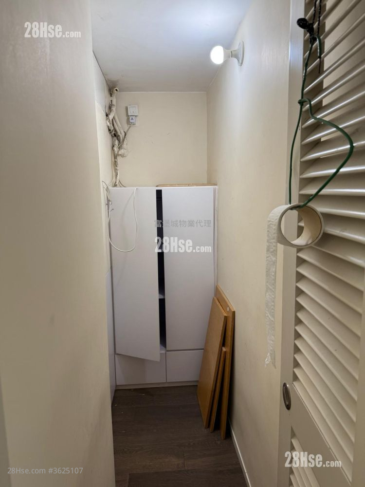 广林苑 售盘 3 房 , 1 浴室 595 平方尺 ( 55.3 平方米 ) 广林苑 售盘 3 房 , 1 浴室 595 平方尺 ( 55.3 平方米 )