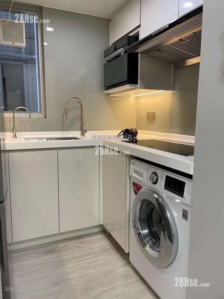 翔龙湾 售盘 378 平方尺 ( 35.1 平方米 ) 翔龙湾 售盘 378 平方尺 ( 35.1 平方米 )