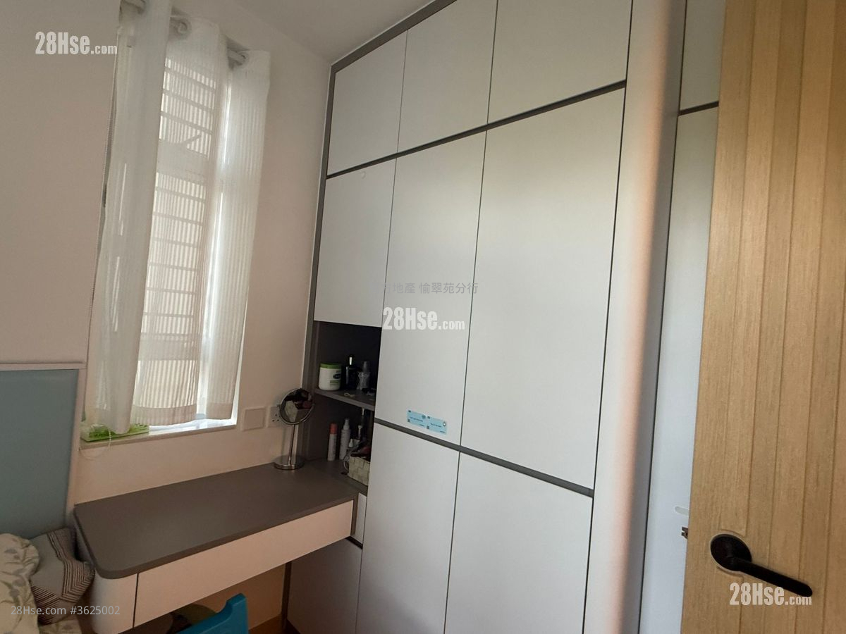 锦骏苑 售盘 2 房 , 1 浴室 384 平方尺 ( 35.7 平方米 ) 锦骏苑 售盘 2 房 , 1 浴室 384 平方尺 ( 35.7 平方米 )