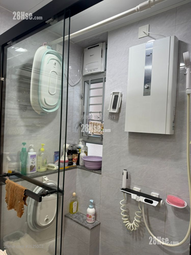 锦骏苑 售盘 2 房 , 1 浴室 384 平方尺 ( 35.7 平方米 ) 锦骏苑 售盘 2 房 , 1 浴室 384 平方尺 ( 35.7 平方米 )