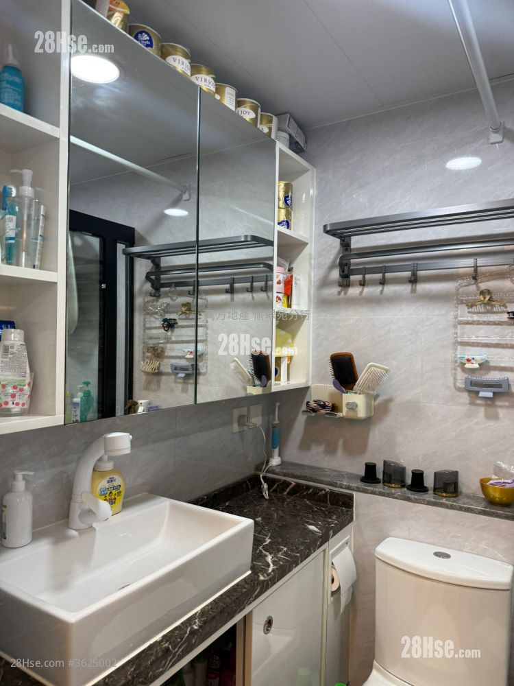 锦骏苑 售盘 2 房 , 1 浴室 384 平方尺 ( 35.7 平方米 ) 锦骏苑 售盘 2 房 , 1 浴室 384 平方尺 ( 35.7 平方米 )