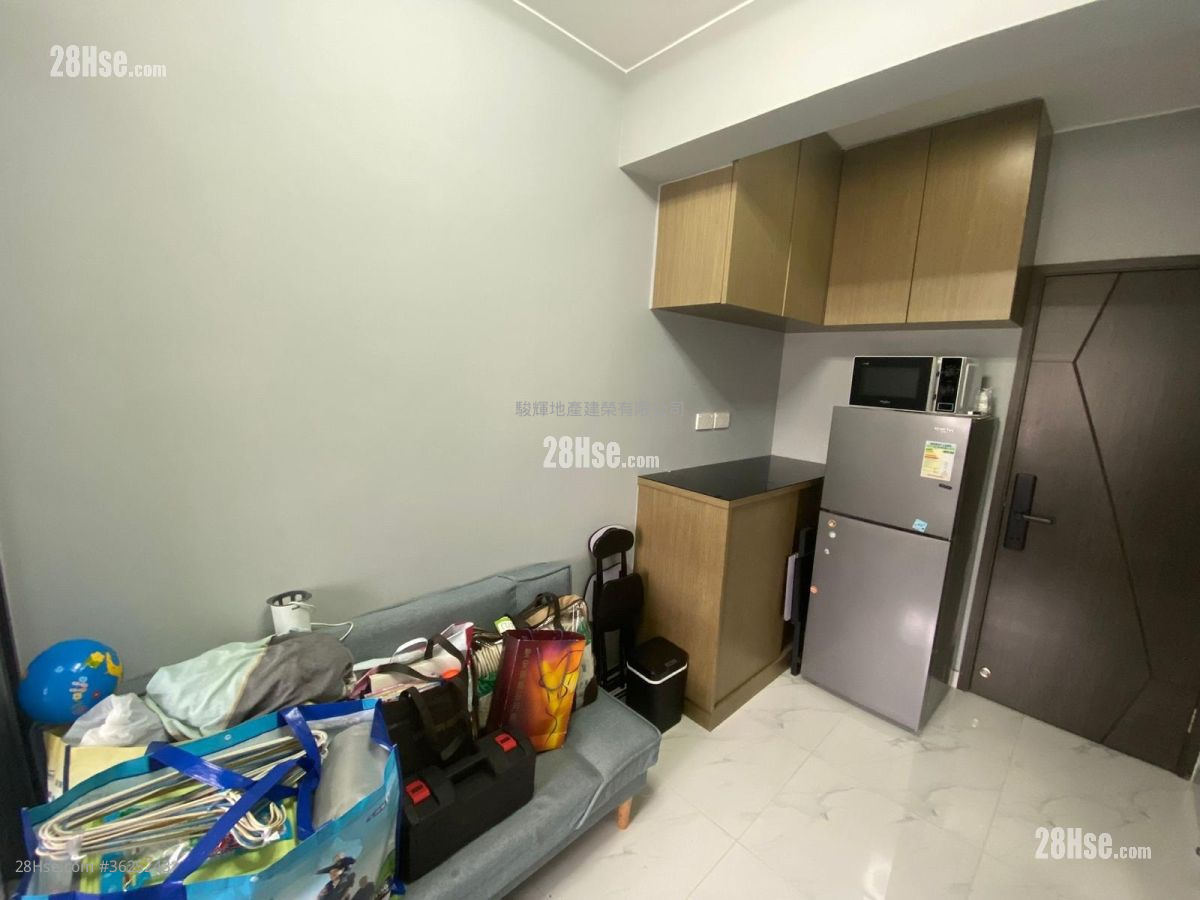 华德大厦 售盘 189 平方尺 ( 17.6 平方米 ) 华德大厦 售盘 189 平方尺 ( 17.6 平方米 )