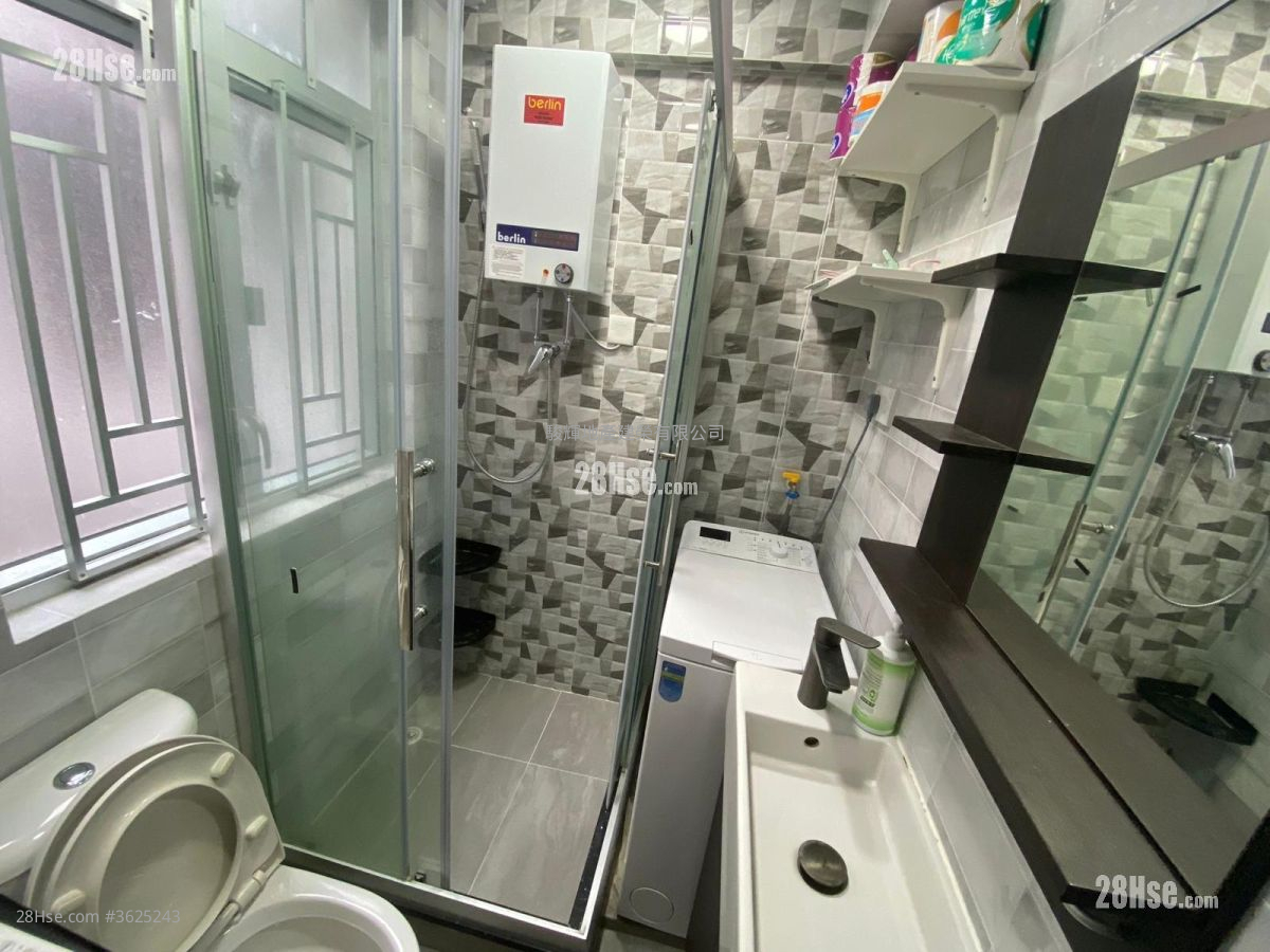 华德大厦 售盘 189 平方尺 ( 17.6 平方米 ) 华德大厦 售盘 189 平方尺 ( 17.6 平方米 )