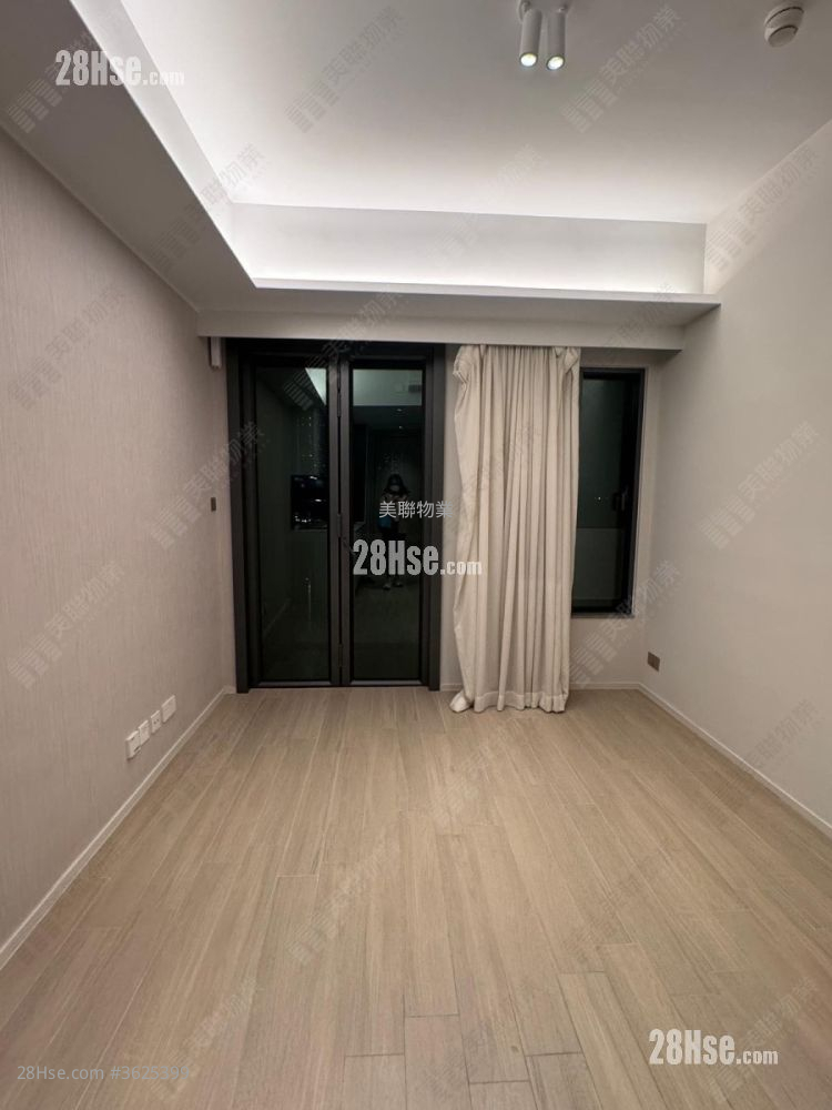 One Innovale Sell 210 ft² ( 19.5 m² )