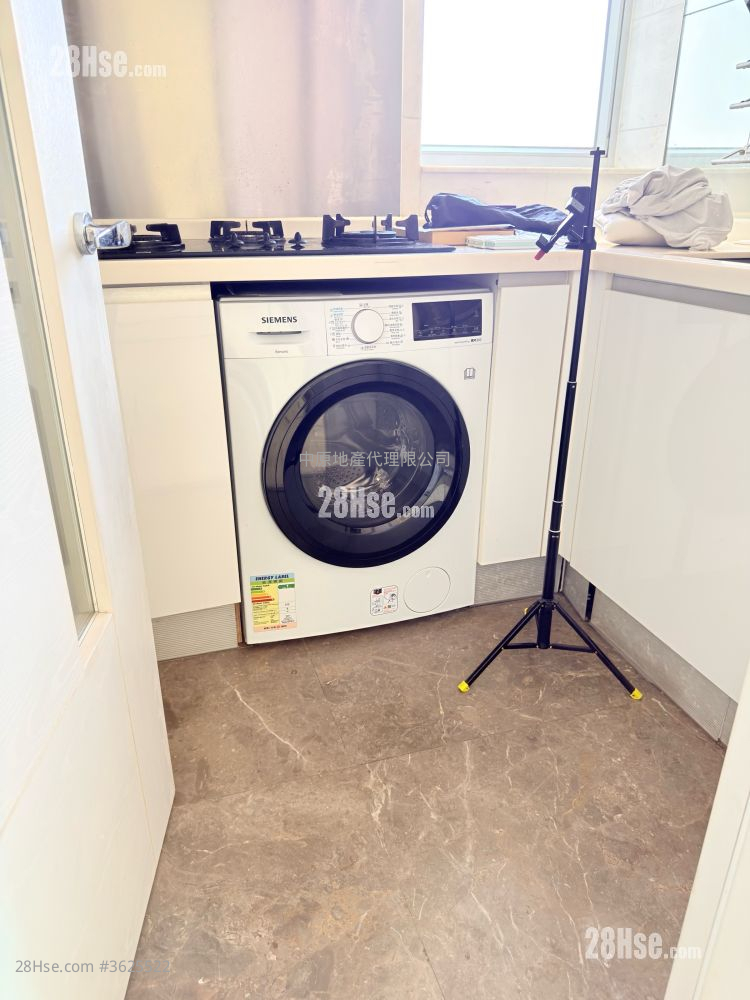 Festival City Sell 3 Bedrooms , 2 Bathrooms 752 ft² ( 69.9 m² ) Festival City Sell 3 Bedrooms , 2 Bathrooms 752 ft² ( 69.9 m² )