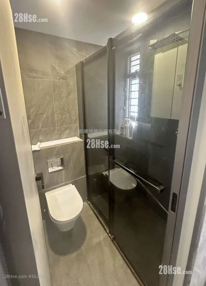 冠德苑 售盘 449 平方尺 ( 41.7 平方米 ) 冠德苑 售盘 449 平方尺 ( 41.7 平方米 )