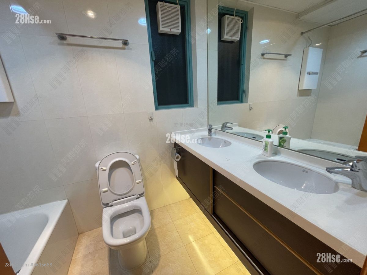 翠拥华庭 售盘 3 房 , 2 浴室 833 平方尺 ( 77.4 平方米 ) 翠拥华庭 售盘 3 房 , 2 浴室 833 平方尺 ( 77.4 平方米 )