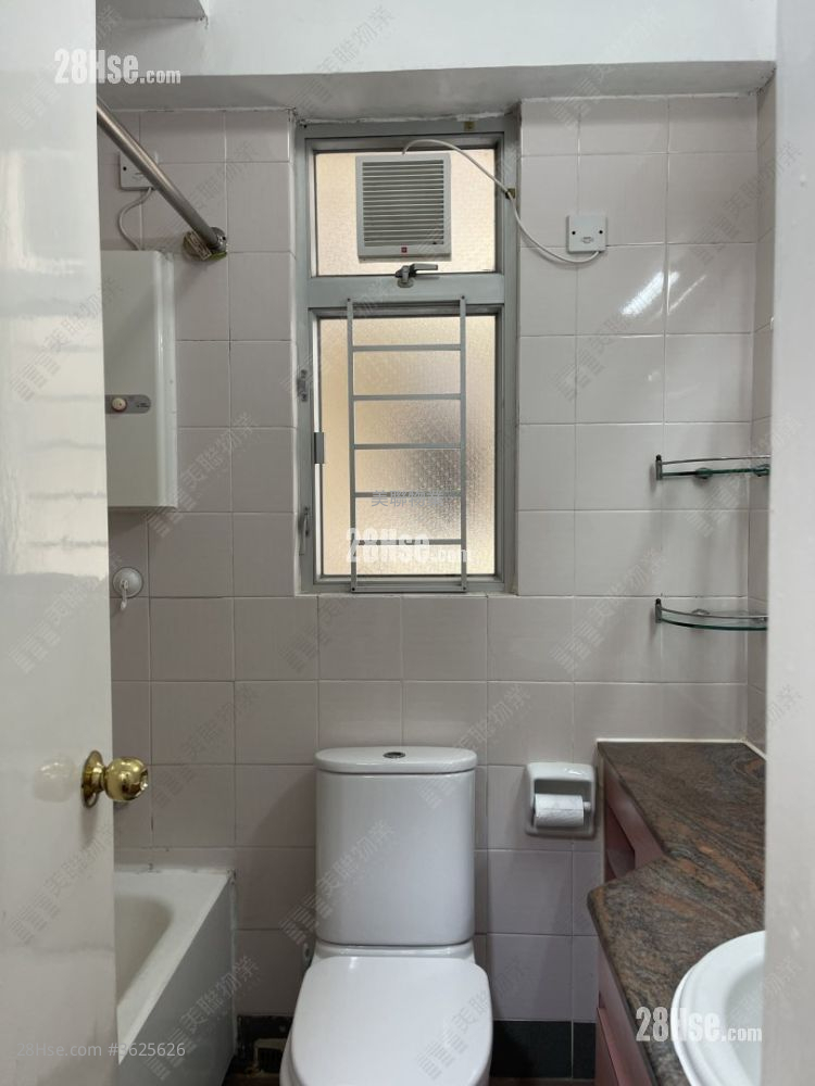 悦庭轩 售盘 2 房 454 平方尺 ( 42.2 平方米 ) 悦庭轩 售盘 2 房 454 平方尺 ( 42.2 平方米 )