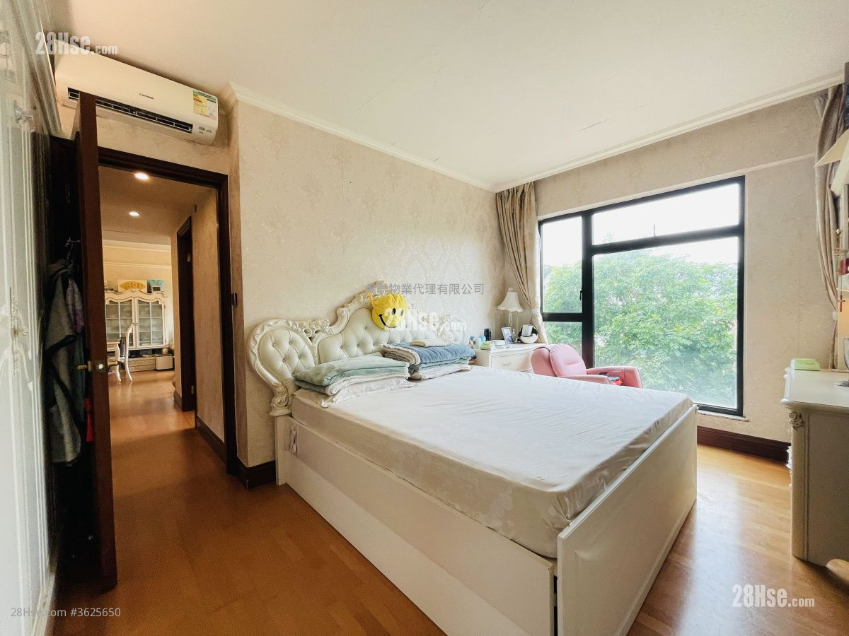 Constellation Cove Sell 3 Bedrooms , 3 Bathrooms 1,089 ft² ( 101.2 m² ) Constellation Cove Sell 3 Bedrooms , 3 Bathrooms 1,089 ft² ( 101.2 m² )