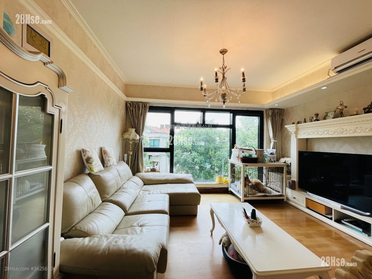 Constellation Cove Sell 3 Bedrooms , 3 Bathrooms 1,089 ft² ( 101.2 m² ) Constellation Cove Sell 3 Bedrooms , 3 Bathrooms 1,089 ft² ( 101.2 m² )