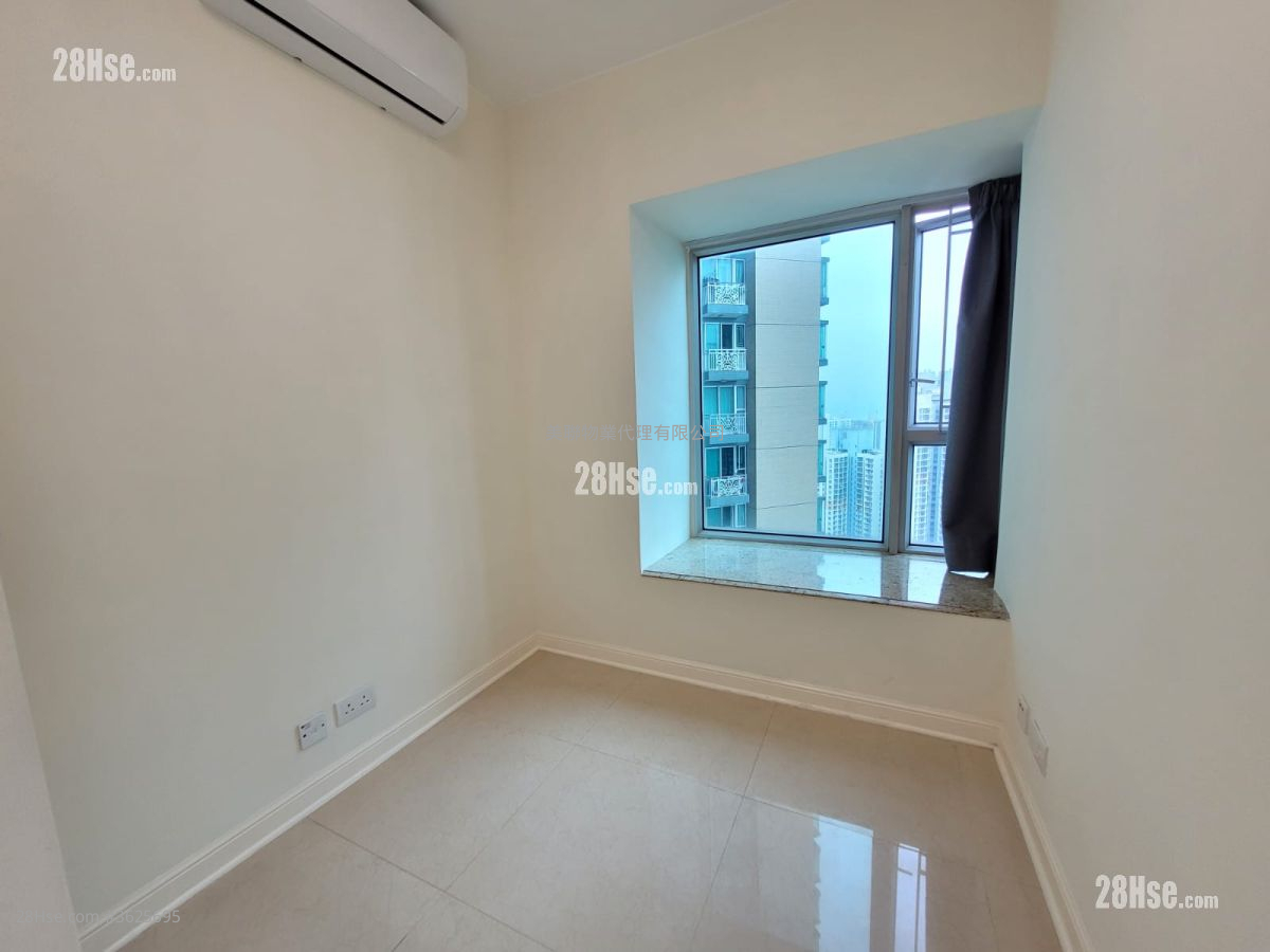 Banyan Garden Sell 2 Bedrooms , 1 Bathroom 471 ft² ( 43.8 m² ) Banyan Garden Sell 2 Bedrooms , 1 Bathroom 471 ft² ( 43.8 m² )