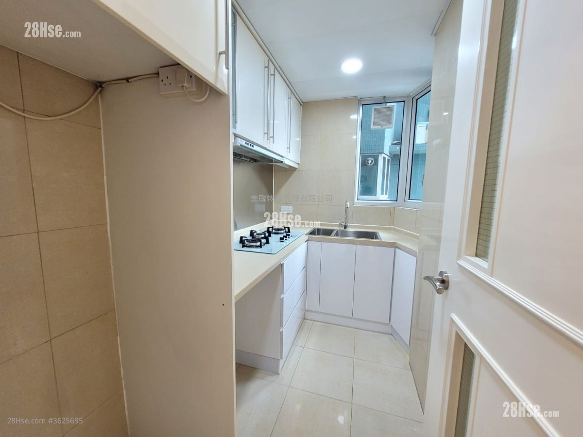 Banyan Garden Sell 2 Bedrooms , 1 Bathroom 471 ft² ( 43.8 m² ) Banyan Garden Sell 2 Bedrooms , 1 Bathroom 471 ft² ( 43.8 m² )