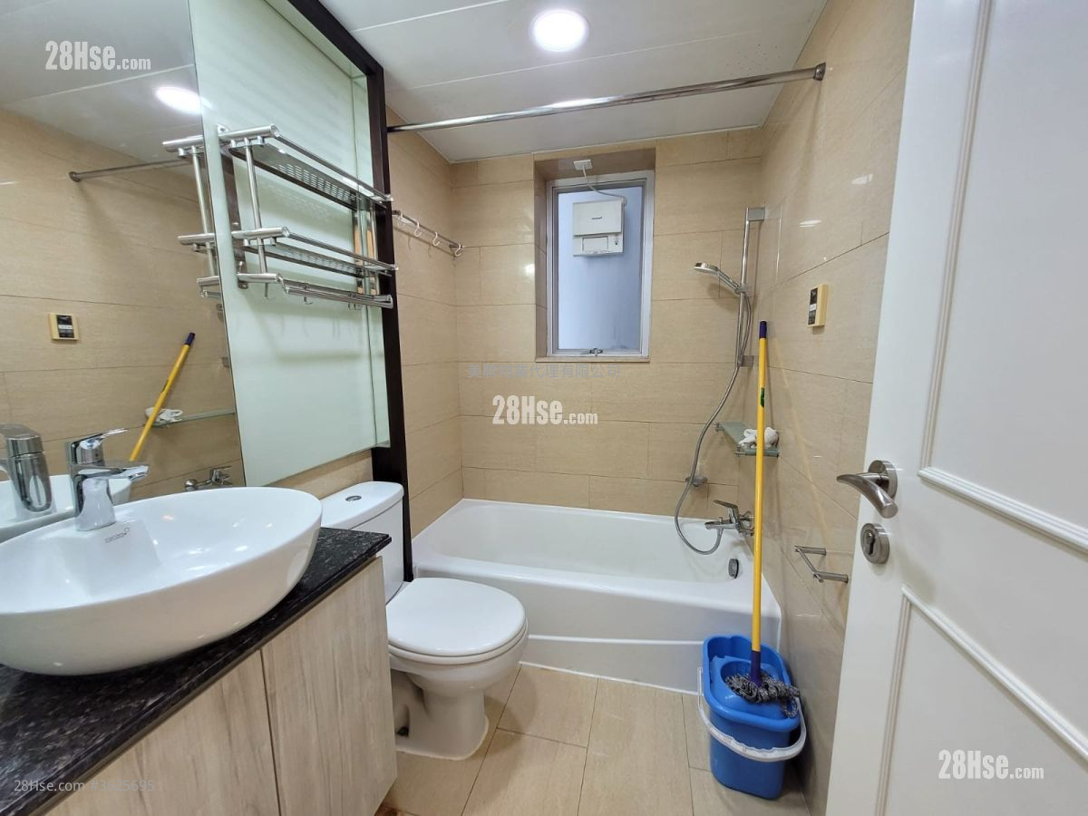 Banyan Garden Sell 2 Bedrooms , 1 Bathroom 471 ft² ( 43.8 m² ) Banyan Garden Sell 2 Bedrooms , 1 Bathroom 471 ft² ( 43.8 m² )