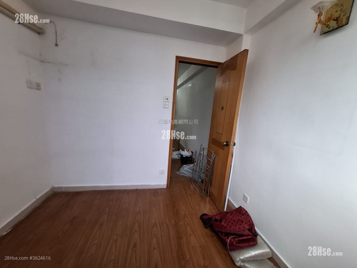 商住大厦 租盘 1 房 , 1 厕所 280 平方尺 ( 26.0 平方米 ) 商住大厦 租盘 1 房 , 1 厕所 280 平方尺 ( 26.0 平方米 )