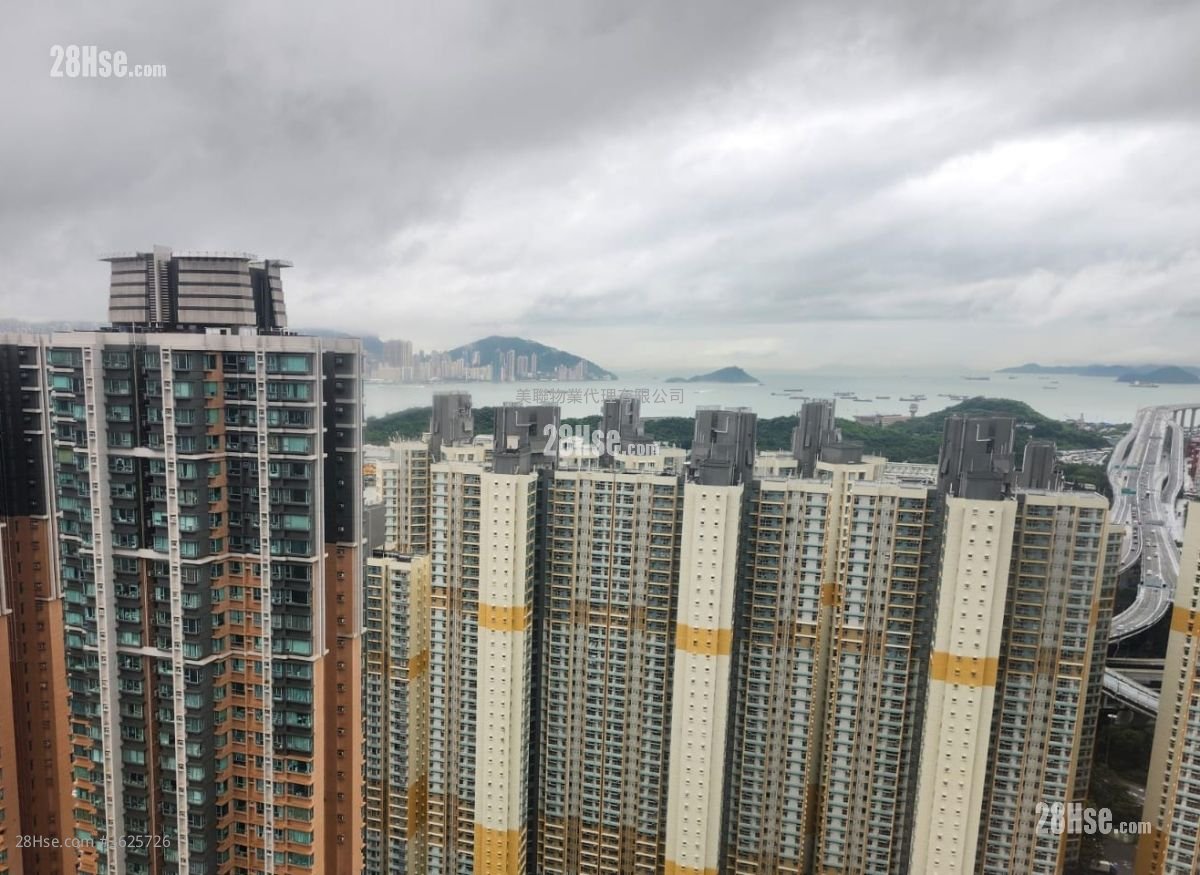 Banyan Garden Sell 3 Bedrooms , 2 Bathrooms 665 ft² ( 61.8 m² )