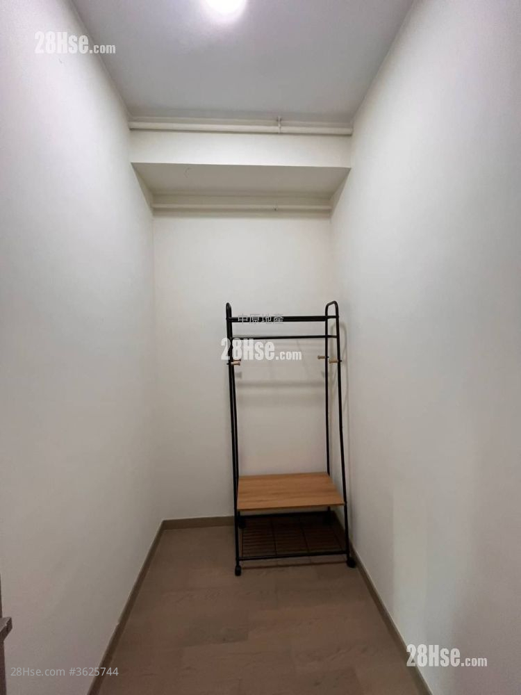 映日湾 售盘 3 房 , 2 浴室 644 平方尺 ( 59.8 平方米 ) 映日湾 售盘 3 房 , 2 浴室 644 平方尺 ( 59.8 平方米 )