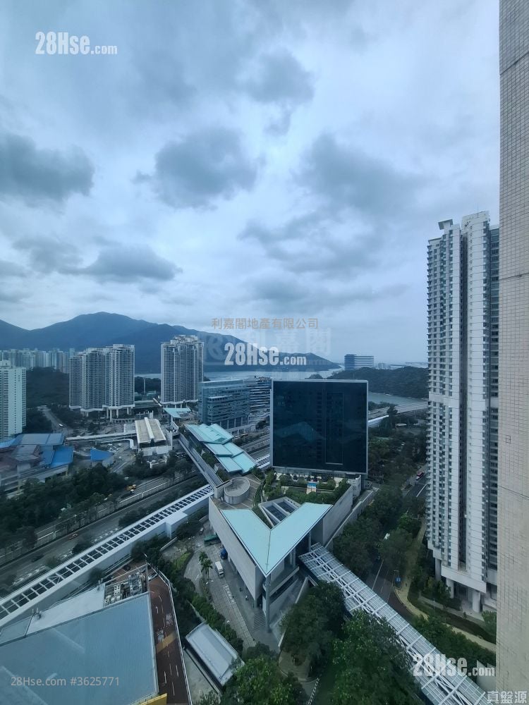 Coastal Skyline Sell 2 Bedrooms , 1 Bathroom 531 ft² ( 49.3 m² )