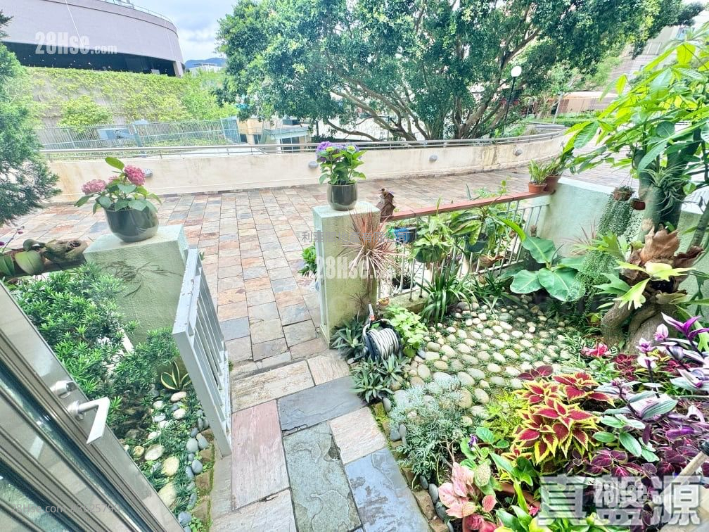 聚豪天下 售盘 3 房 2,447 平方尺 ( 227.3 平方米 ) 聚豪天下 售盘 3 房 2,447 平方尺 ( 227.3 平方米 )