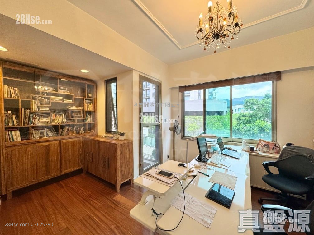 聚豪天下 售盘 3 房 2,447 平方尺 ( 227.3 平方米 ) 聚豪天下 售盘 3 房 2,447 平方尺 ( 227.3 平方米 )