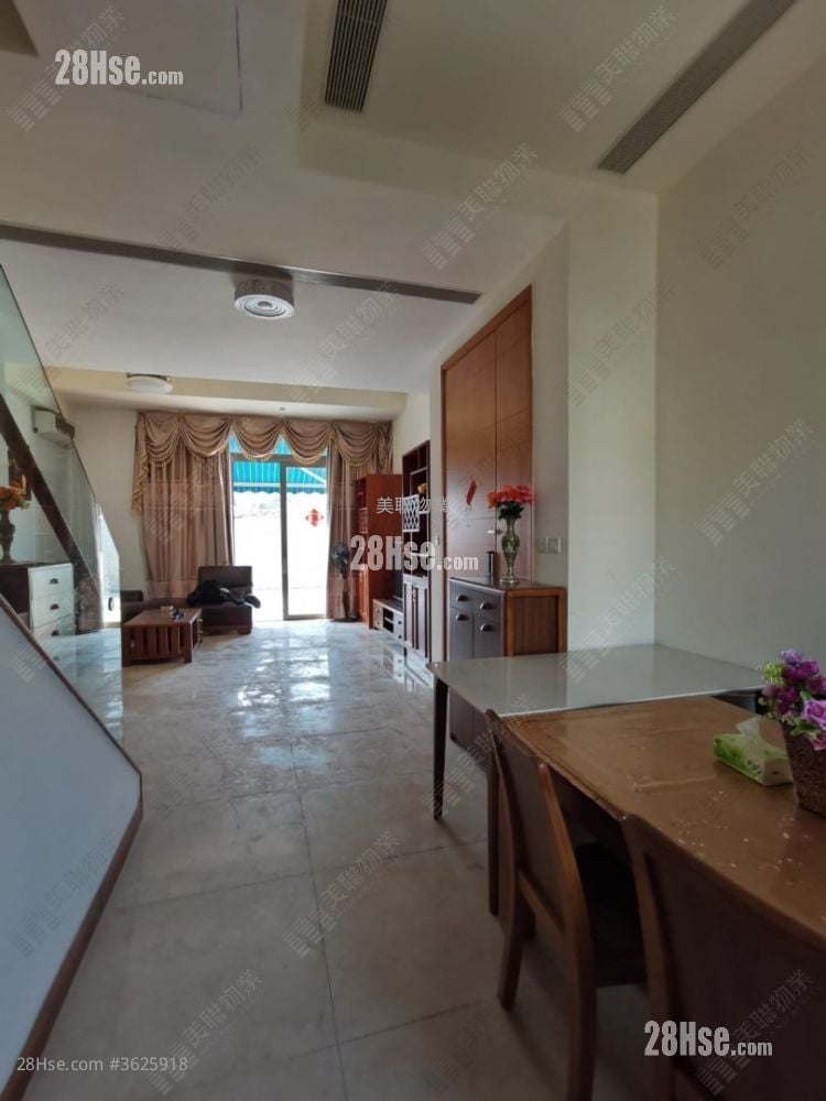 歌赋岭 售盘 3 房 , 4 浴室 1,315 平方尺 ( 122.2 平方米 )